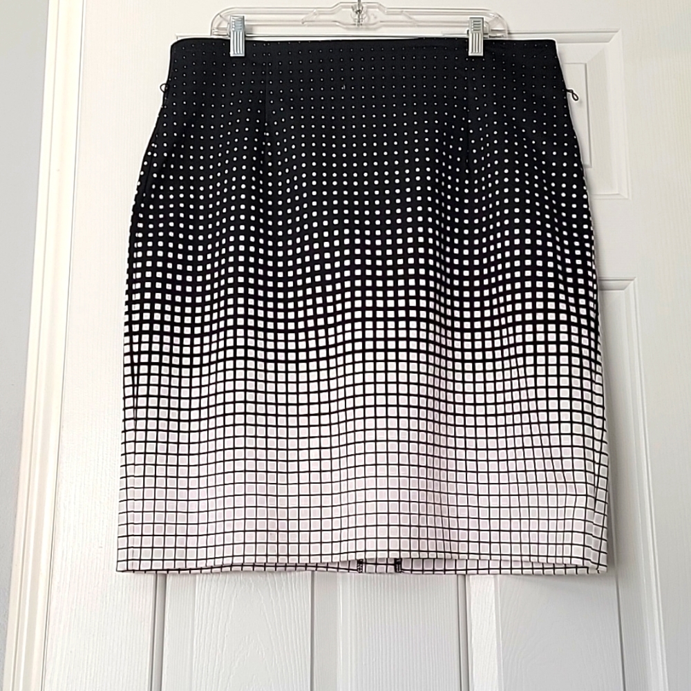 Worthington black and skirt